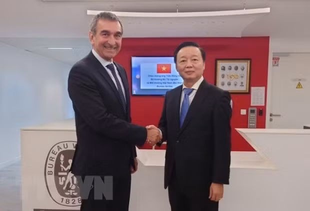 Vietnam y Francia buscan cooperar en lucha contra cambio climático ảnh 1