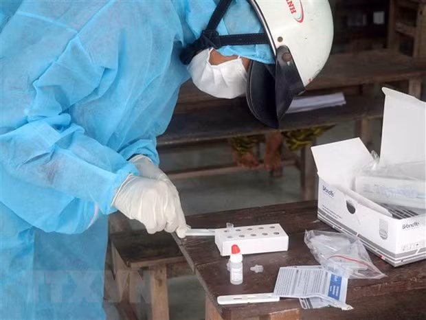Vietnam registra más de 11 mil nuevos casos del coronavirus ảnh 1