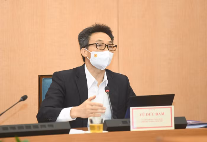 Vicepremier vietnamita exige reforzar medidas contra el COVID-19 en Hanoi ảnh 1