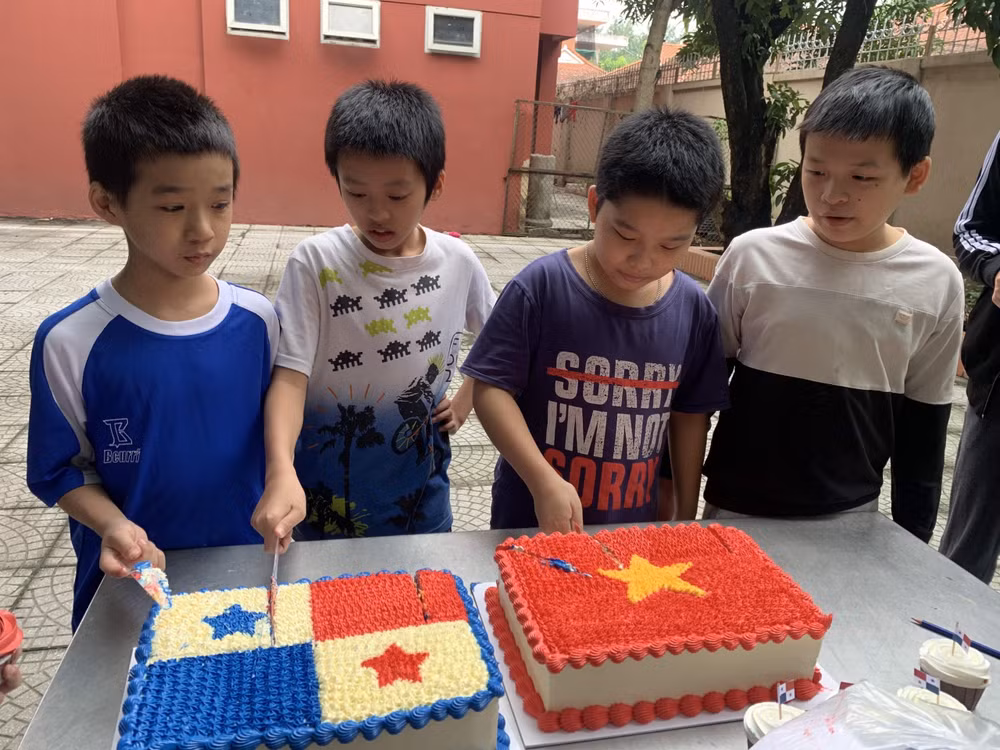 Donación a favor de huérfanos refleja amistad Vietnam-Panamá ảnh 4