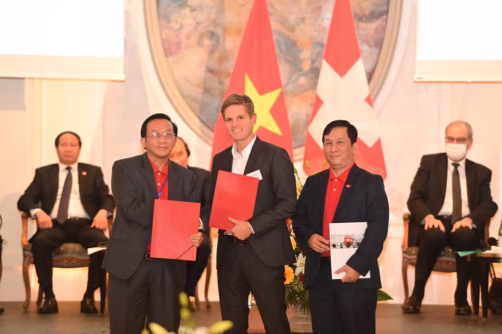 Vietjet firma acuerdo millonario con proveedor suizo de servicios aéreos ảnh 2