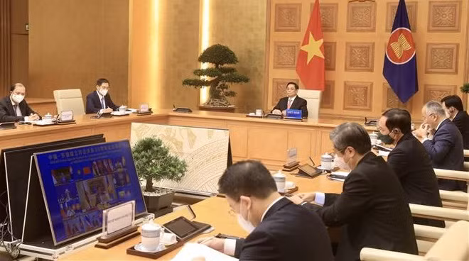 Vietnam sigue trabajando por fomentar las relaciones ASEAN-China ảnh 1