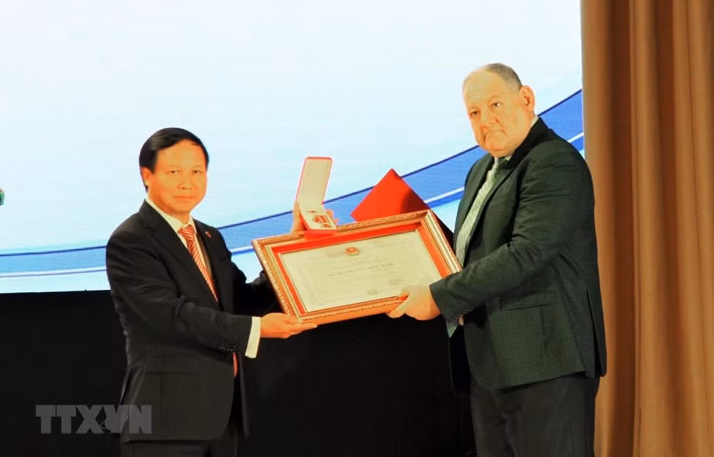 Vietnam condecora a Universidad Estatal Pyatigorsk de Rusia con Orden de Amistad ảnh 1 Vietnam condecora a Universidad Estatal Pyatigorsk de Rusia con Orden de Amistad ảnh 1