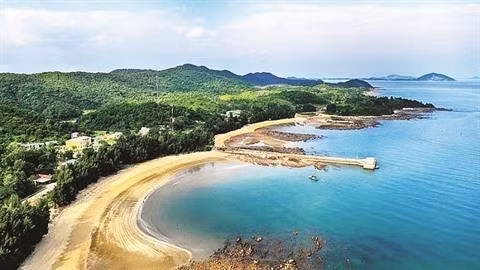 Isla Cai Chien, “paraíso olvidado” en la provincia vietnamita de Quang Ninh ảnh 1