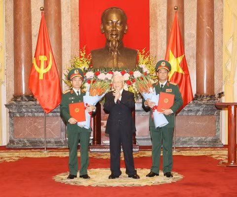 Promueven grado militar a subjefes de Dirección General de Política del Ejército Popular de Vietnam ảnh 1