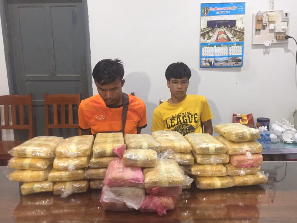Incautan en la frontera entre Vietnam y Laos cargamento récord de drogas ảnh 1 Incautan en la frontera entre Vietnam y Laos cargamento récord de drogas ảnh 1