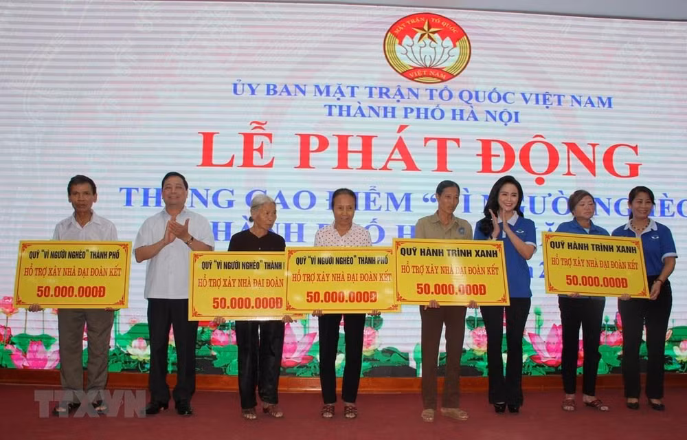 Lanzan en Hanoi iniciativa para luchar contra la pobreza ảnh 1