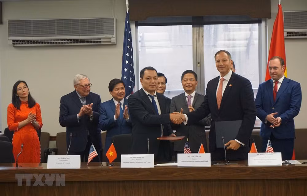 Establecen Vietnam y Estados Unidos asociación de cooperación integral en energía ảnh 1