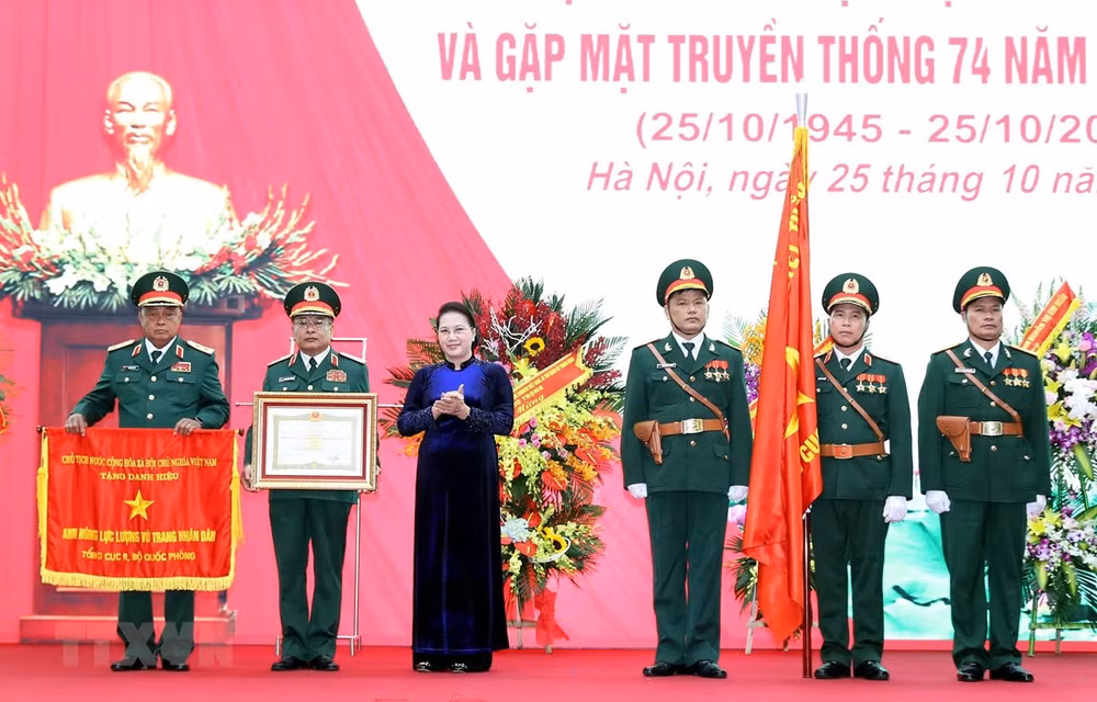 Honran con alta distinción a fuerza de inteligencia de Vietnam ảnh 1