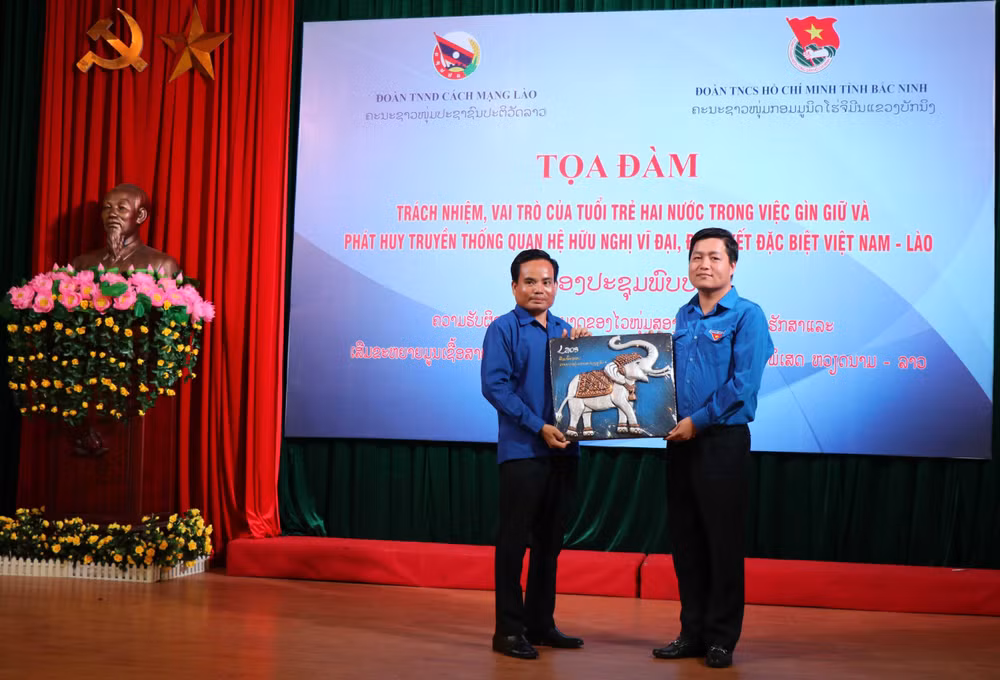 Promueven Vietnam y Laos intercambio juvenil ảnh 1 Promueven Vietnam y Laos intercambio juvenil ảnh 1