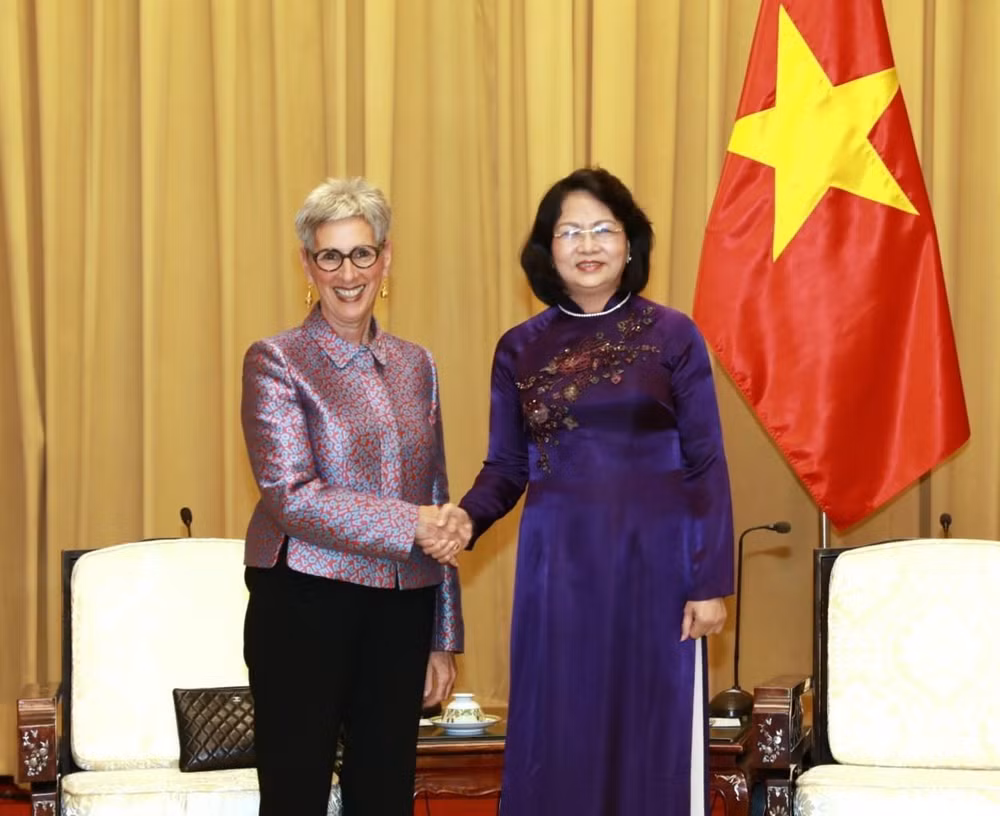 Aboga vicepresidenta de Vietnam por cooperación educativa con estado australiano ảnh 1