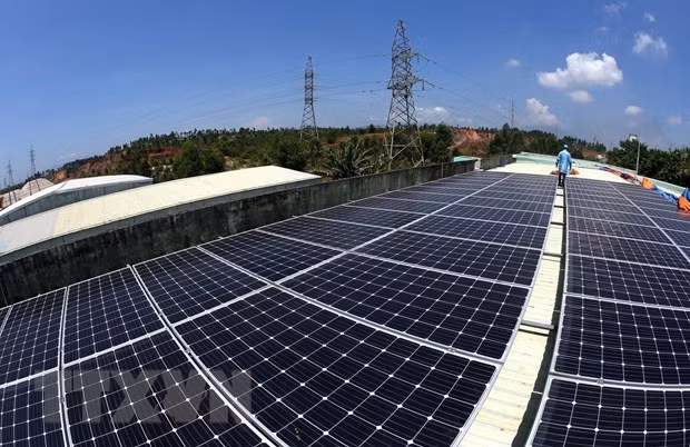 Firman en Vietnam acuerdo sobre crédito francés para proyecto de energía solar ảnh 1 Firman en Vietnam acuerdo sobre crédito francés para proyecto de energía solar ảnh 1