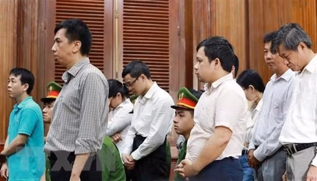 Condenan en Vietnam a 12 acusados por falsificación de medicamentos ảnh 1