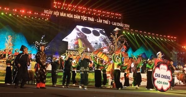 Participarán más de 600 artistas en Festival de Cultura de la etnia Thai en Vietnam ảnh 2 Participarán más de 600 artistas en Festival de Cultura de la etnia Thai en Vietnam ảnh 2