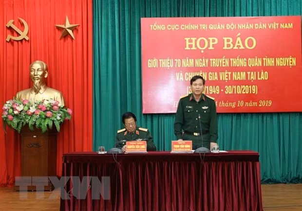 Conmemoran 70 años de soldados voluntarios vietnamitas y expertos en Laos ảnh 1
