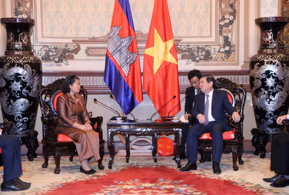 Robustecen relaciones multifacéticas entre Vietnam y Camboya ảnh 1