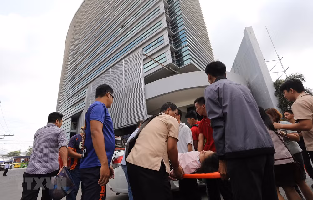 Reportan en Filipinas la muerte de seis personas durante terremoto ảnh 1 Reportan en Filipinas la muerte de seis personas durante terremoto ảnh 1