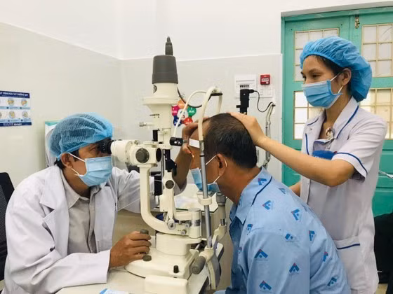 Hospital vietnamita ofrecerá pruebas gratuitas de glaucoma con software de IA ảnh 1