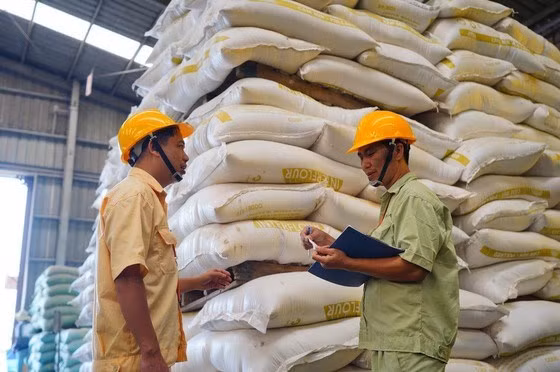 Industria de piensos de Vietnam solicita reducción de impuestos a importación de materias primas ảnh 1