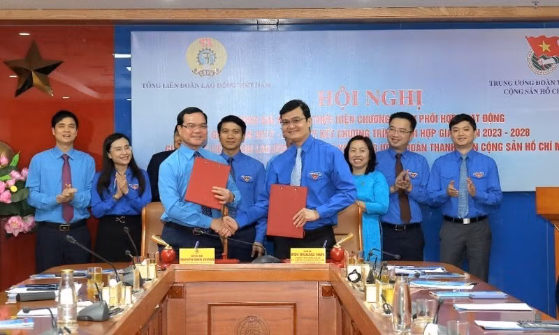 Impulsan en Vietnam atención a jóvenes trabajadores ảnh 1