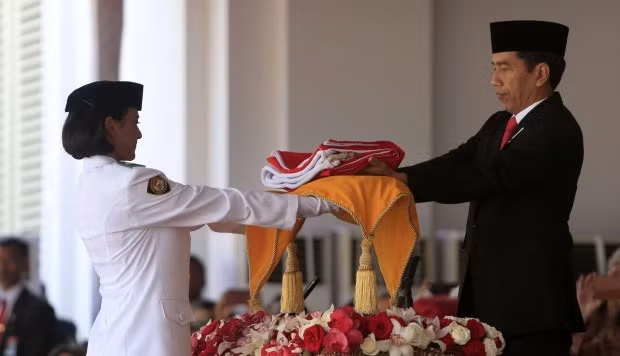 Bandera original de Indonesia desfilada por primera vez desde la independencia ảnh 1