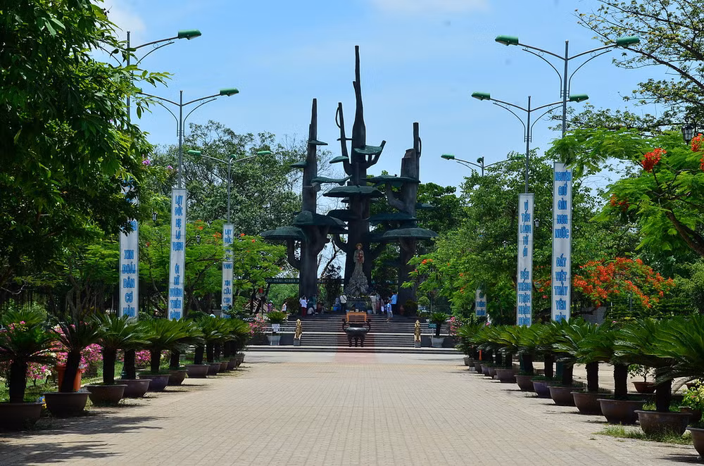 Atrae a 50 mil peregrinos festival religioso de La Vang en Vietnam ảnh 1 Atrae a 50 mil peregrinos festival religioso de La Vang en Vietnam ảnh 1