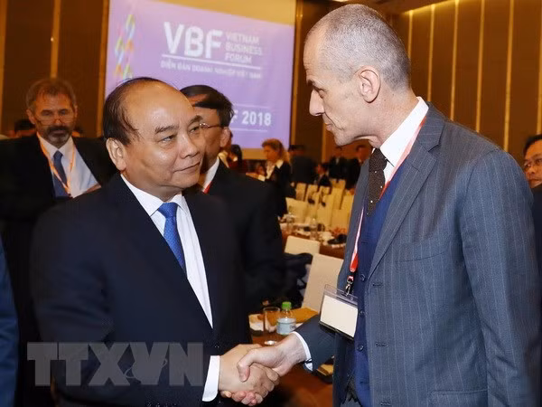 Premier vietnamita insta a empresas a promover creatividad para conseguir éxitos ảnh 1