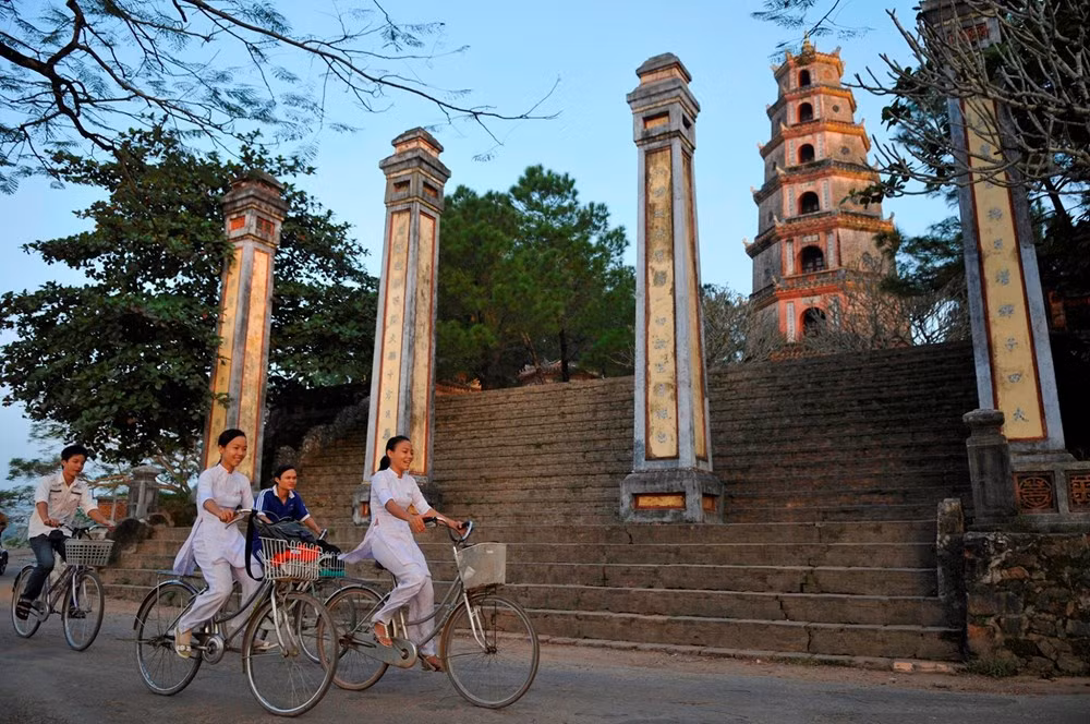 Fotógrafo francés captura la belleza de pagodas vietnamitas ảnh 1 Fotógrafo francés captura la belleza de pagodas vietnamitas ảnh 1