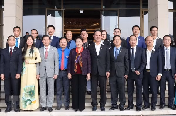 Adaptabilidad de empresas es impulso de crecimiento, afirma dirigente legislativa de Vietnam ảnh 1