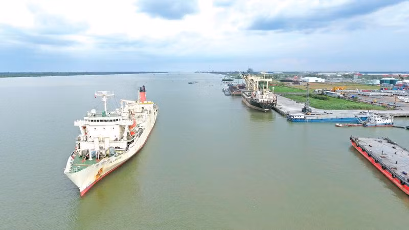 Provincias de Ben Tre y Tra Vinh priorizan el desarrollo marítimo ảnh 1