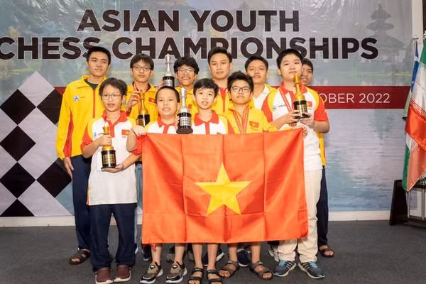 Vietnam logra primer lugar en Campeonato Asiático de Ajedrez Juvenil ảnh 1 Vietnam logra primer lugar en Campeonato Asiático de Ajedrez Juvenil ảnh 1