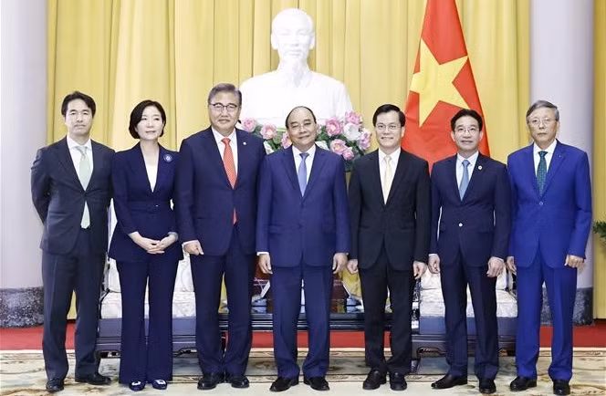 Vietnam es un destino seguro y estable para empresas surcoreanas, afirma presidente ảnh 1