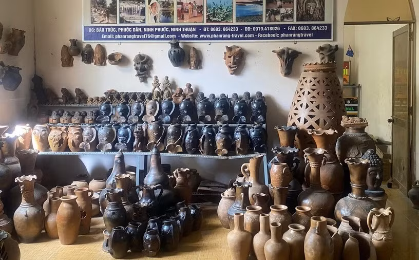 Trabajan por asociar arte alfarero del pueblo Cham con turismo comunitario ảnh 2