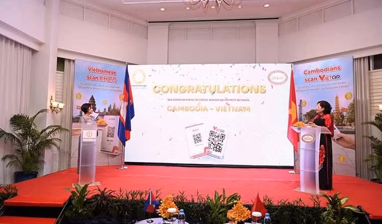 Lanzan sistema de pago transfronterizo de QR Vietnam - Camboya ảnh 2