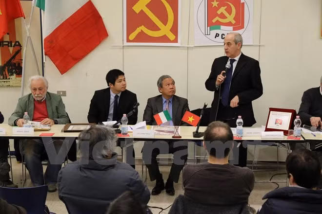 Imparten seminario en Italia sobre revolución vietnamita ảnh 1