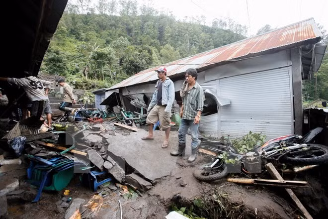Inundaciones en Indonesia obligaron a miles de personas a abandonar sus hogares ảnh 1 Inundaciones en Indonesia obligaron a miles de personas a abandonar sus hogares ảnh 1