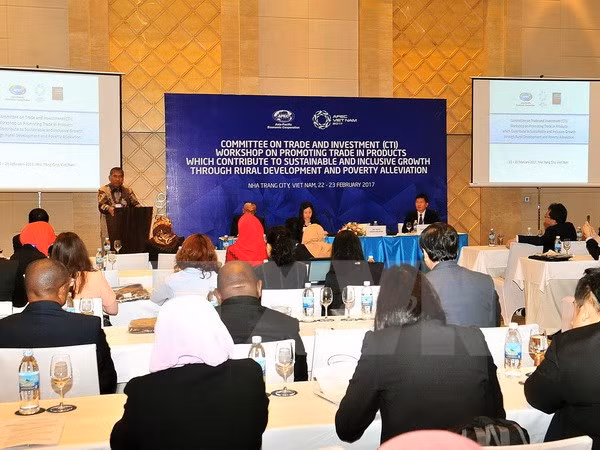 Altos funcionarios de APEC continúan debates sobre diversos temas ảnh 1