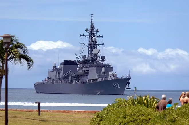 Naves de guerra de Japón visitan Camboya ảnh 1