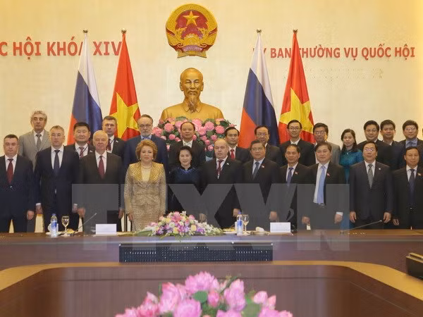 Presidenta de Senado ruso concluye visita a Vietnam ảnh 1