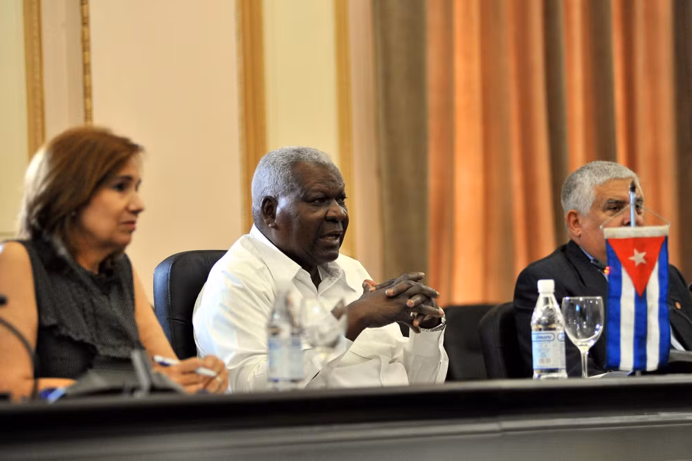 Parlamentos vietnamita y cubano reiteran disposición de fortalecer cooperación ảnh 4 Parlamentos vietnamita y cubano reiteran disposición de fortalecer cooperación ảnh 4