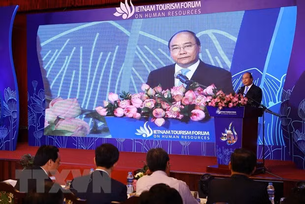 Exhorta premier de Vietnam a explotar potencialidades de la comunidad para desarrollar el turismo ảnh 1