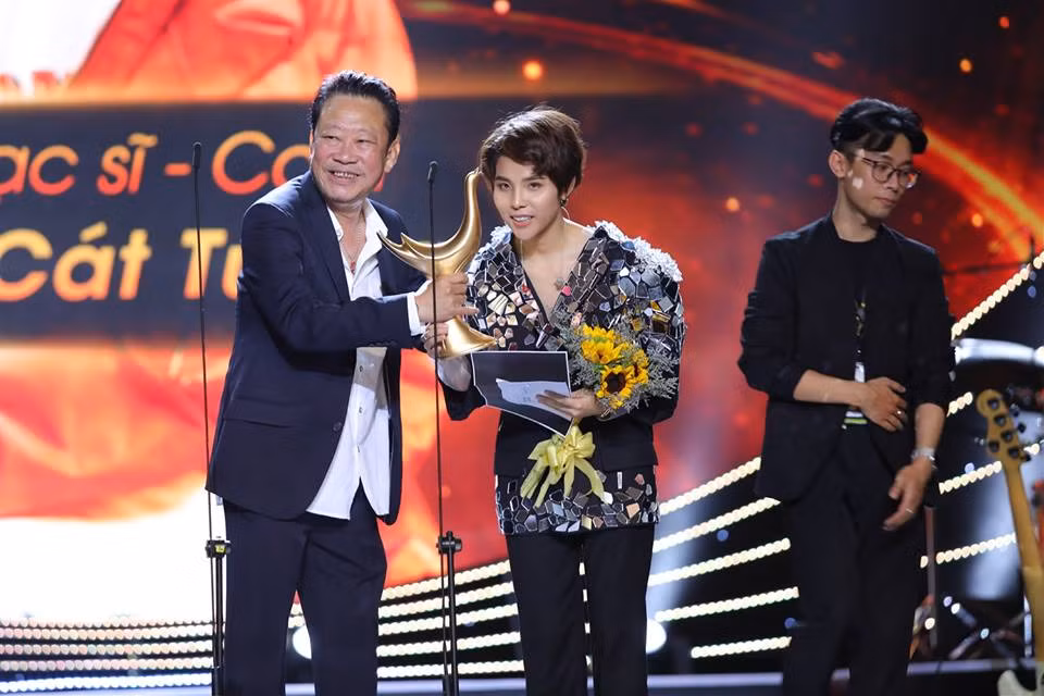 Premios de Agencia Vietnamita de Noticias patentizan ascenso femenino en la música ảnh 1