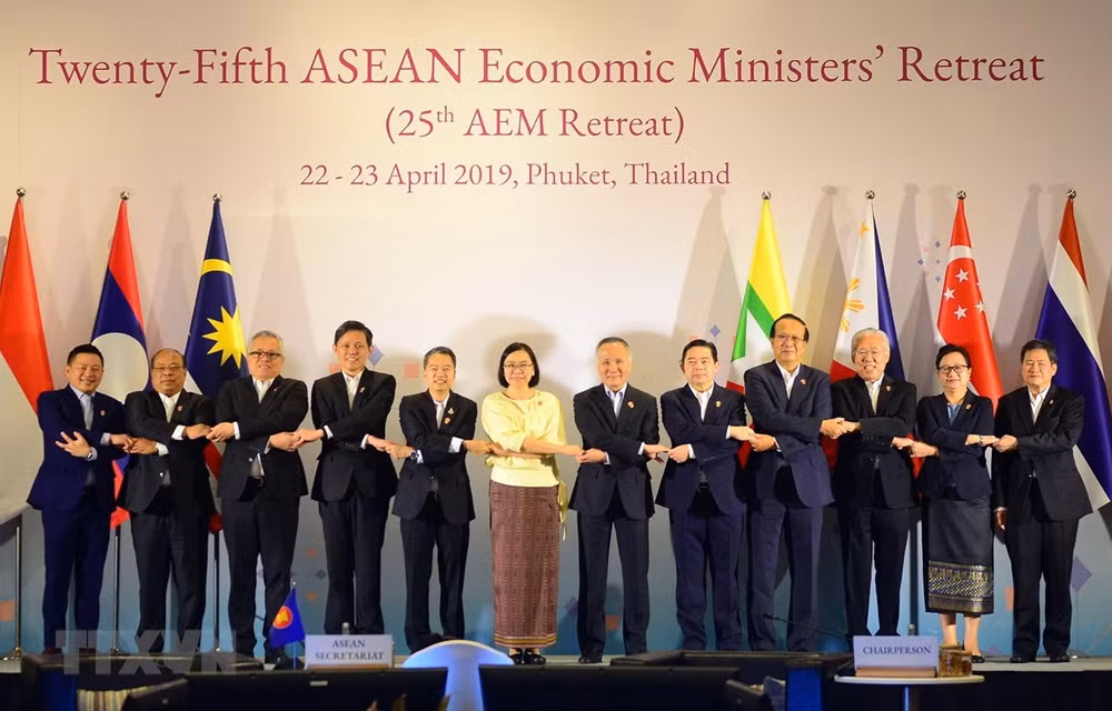 Participa Vietnam en la XXV Conferencia Ministerial de Economía de la ASEAN ảnh 1