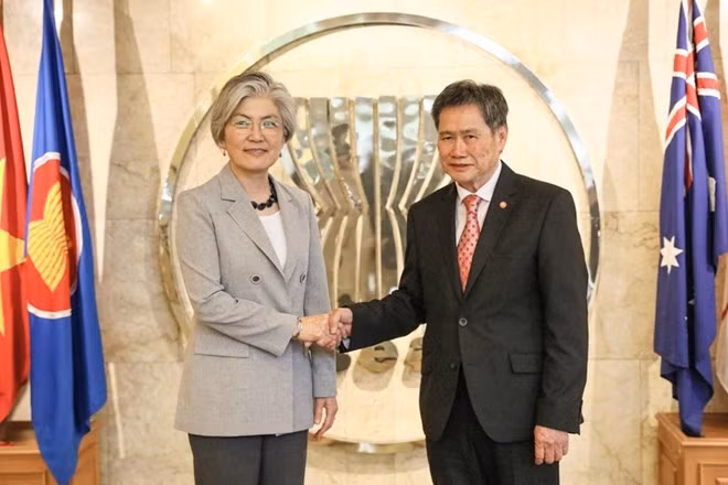 Reafirma canciller de Corea del Sur interés de su país en ampliar relaciones con la ASEAN ảnh 1
