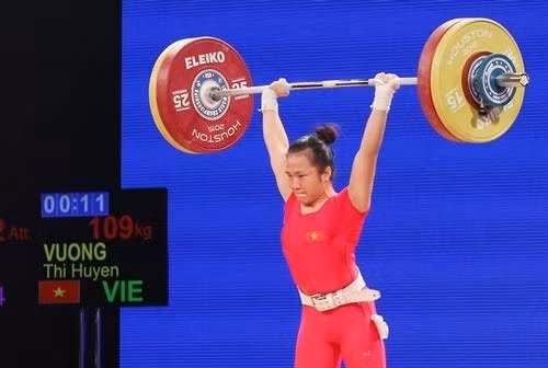 Gana pesista vietnamita tres medallas de oro en campeonato asiático de halterofilia ảnh 1 Gana pesista vietnamita tres medallas de oro en campeonato asiático de halterofilia ảnh 1