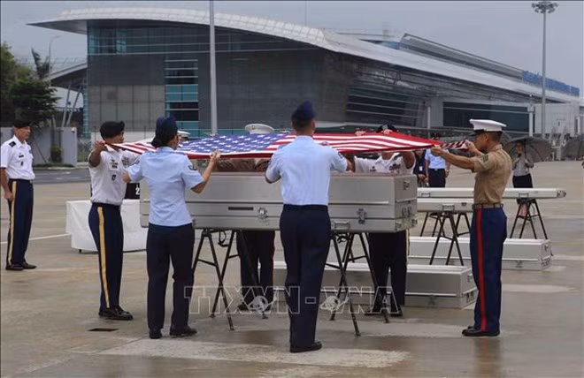 Repatrian restos de soldados estadounidenses caídos durante guerra en Vietnam ảnh 1