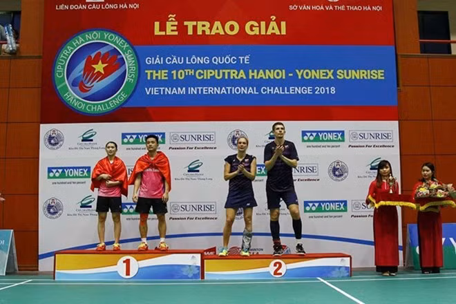 Cerca de 300 badmintonistas extranjeros participan en torneo internacional en Vietnam ảnh 1