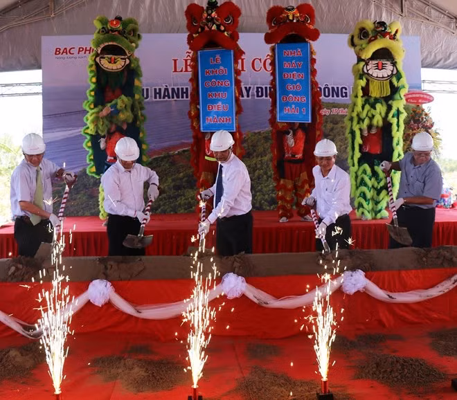 Construyen primera fase de central eólica en provincia vietnamita de Bac Lieu ảnh 1