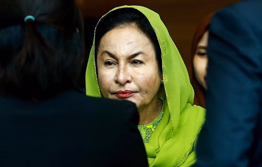 Acusan en Malasia de corrupción a esposa del ex premier Najib Razak ảnh 1