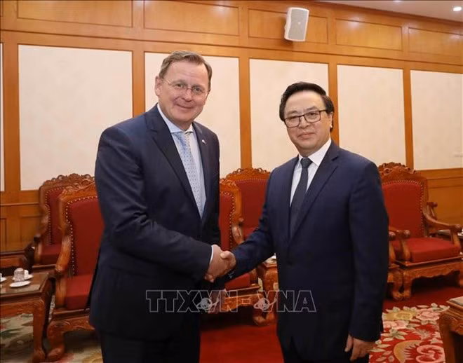 Reafirma alto dirigente partidista de Vietnam importancia de vínculos con localidades alemanas ảnh 1